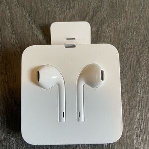 Apple headphones wired brand new